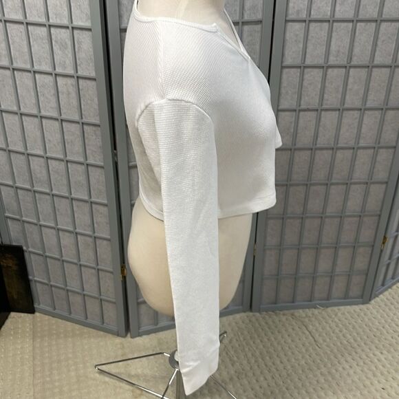 Dynamite Notch Collar Waffle Top, Size Small, White. - Picture 4 of 5